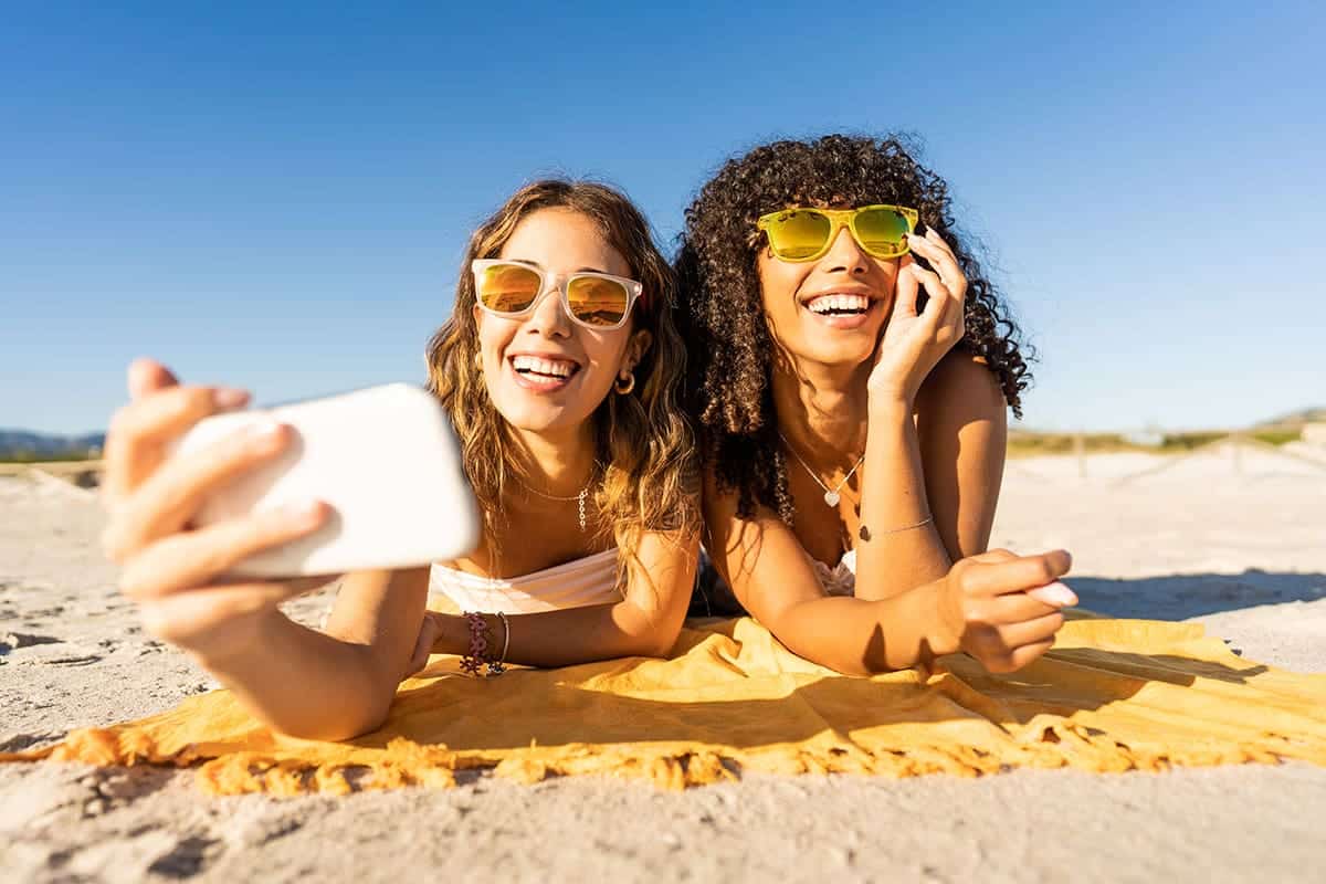 Two women taking a selfie while on vacation.